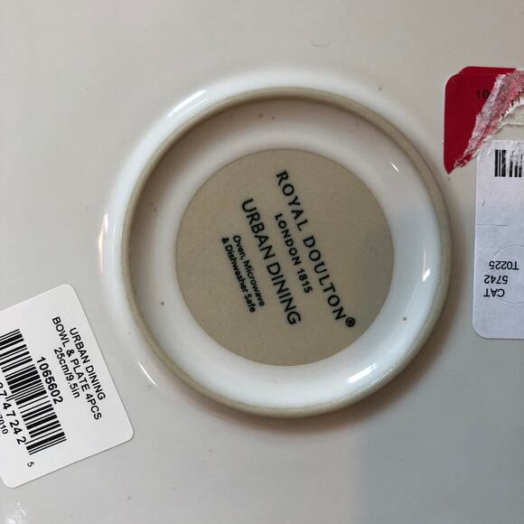 Royal Doulton London 1815 NWT White Bowl 9.8" Set of 2 - Picture 7 of 9